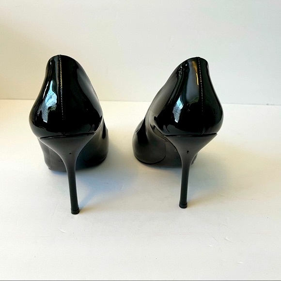 Gucci Glossy Patent Stiletto High Heels, Black, size 8 - Picture 8 of 9